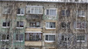 Откосы зимой в Ярославле: какой материал выбрать и когда можно монтировать