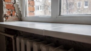 Подоконник после монтажа окна в Рыбинске: варианты и стоимость