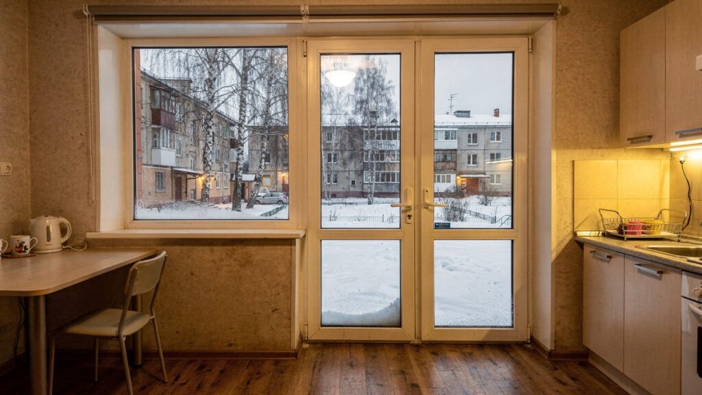 раздвижные пластиковые двери Ярославль